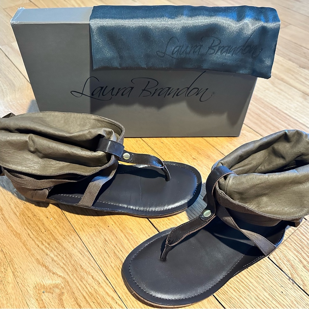 Laura Brandon Gladiator sandals. Dark Brown. Size 8.5